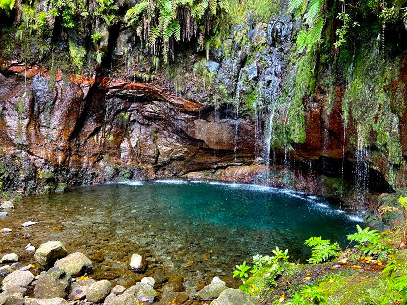 Lagoa das 25 Fontes